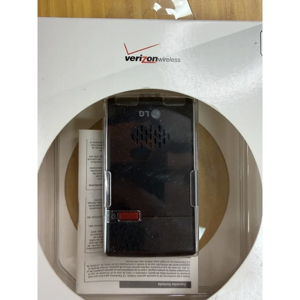LG HFB-500 Bluetooth Solar Powered Hands-Free Car Kit